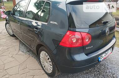 Хетчбек Volkswagen Golf 2006 в 