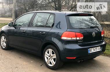 Хетчбек Volkswagen Golf 2009 в 