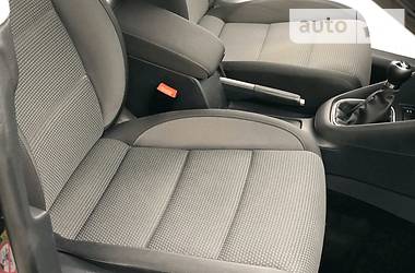 Хетчбек Volkswagen Golf 2009 в 