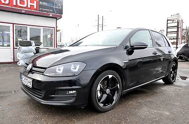 Хетчбек Volkswagen Golf 2013 в 