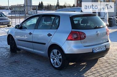 Хэтчбек Volkswagen Golf 2004 в Тернополе