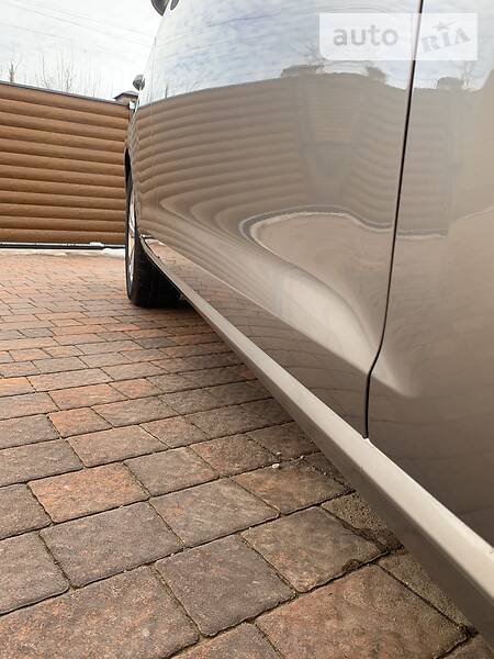 Універсал Volkswagen Golf 2014 в Золочеві
