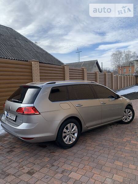 Універсал Volkswagen Golf 2014 в Золочеві