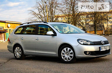 Універсал Volkswagen Golf 2012 в 