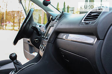 Універсал Volkswagen Golf 2012 в 