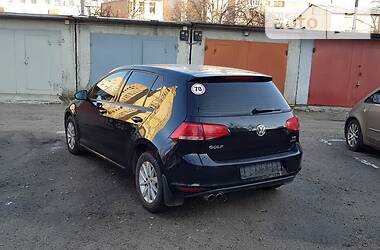 Хетчбек Volkswagen Golf 2013 в 