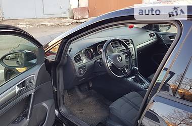 Хетчбек Volkswagen Golf 2013 в 
