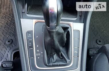 Хетчбек Volkswagen Golf 2013 в 