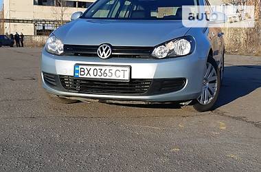 Універсал Volkswagen Golf 2010 в 