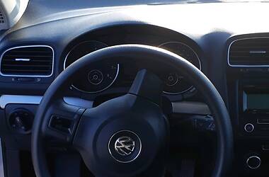 Універсал Volkswagen Golf 2010 в 