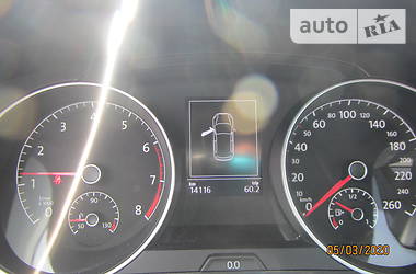 Хетчбек Volkswagen Golf 2018 в 