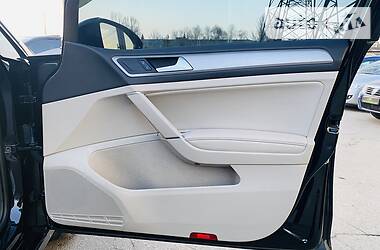 Універсал Volkswagen Golf 2015 в 