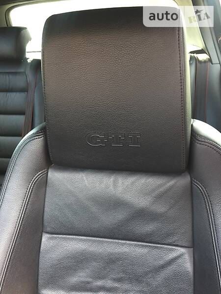 Седан Volkswagen Golf 2013 в Києві