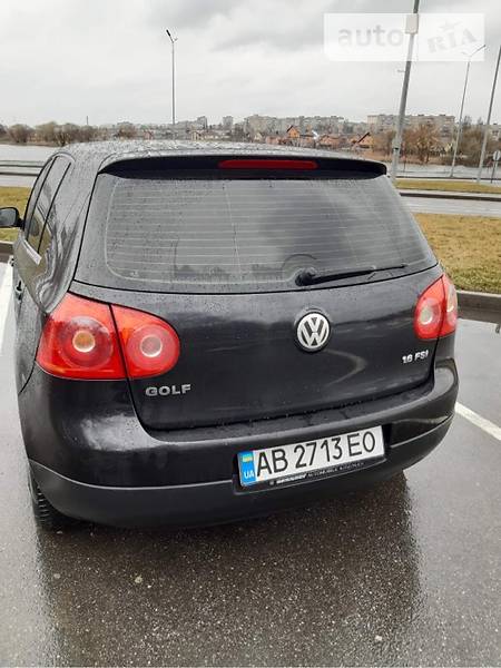 Хетчбек Volkswagen Golf 2004 в Вінниці