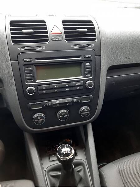 Хетчбек Volkswagen Golf 2004 в Вінниці