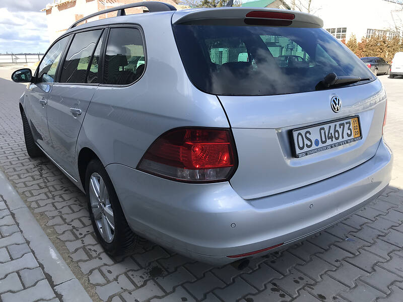 Універсал Volkswagen Golf 2012 в Луцьку