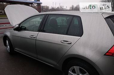 Хетчбек Volkswagen Golf 2013 в 