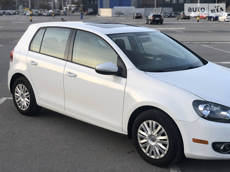 Хетчбек Volkswagen Golf 2012 в Києві