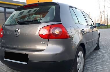 Хетчбек Volkswagen Golf 2007 в 