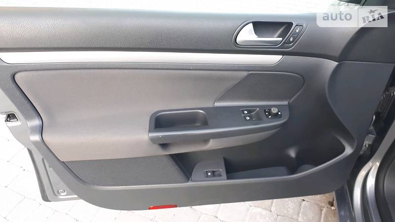 Хэтчбек Volkswagen Golf 2007 в Виннице