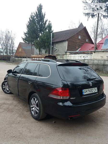 Універсал Volkswagen Golf 2012 в Коростені