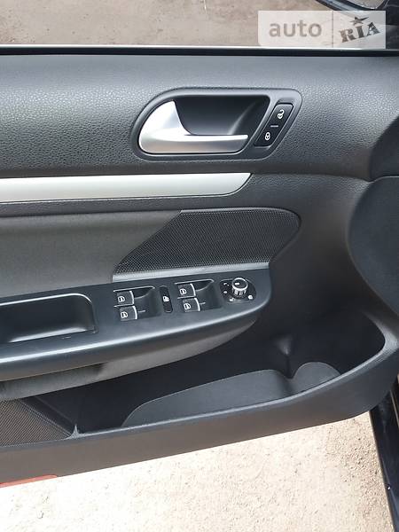 Універсал Volkswagen Golf 2012 в Коростені