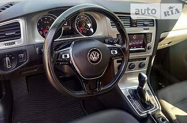 Універсал Volkswagen Golf 2015 в 