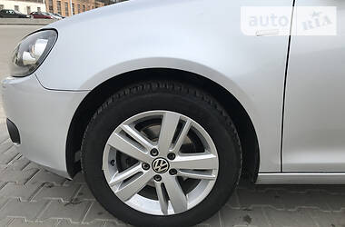 Універсал Volkswagen Golf 2012 в 
