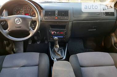 Універсал Volkswagen Golf 2000 в 