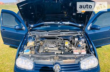 Седан Volkswagen Golf 1999 в 