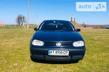 Седан Volkswagen Golf 1999 в 