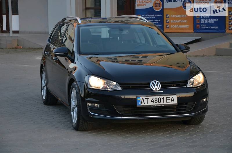 Універсал Volkswagen Golf 2016 в Чернівцях
