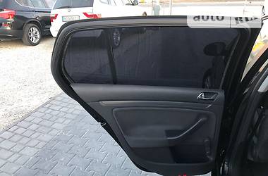 Хетчбек Volkswagen Golf 2005 в 