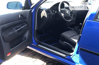 Універсал Volkswagen Golf 2002 в 