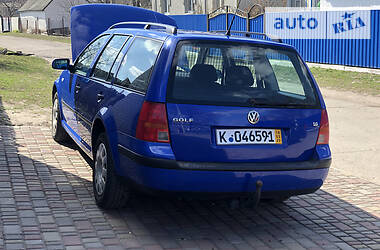 Універсал Volkswagen Golf 2002 в 