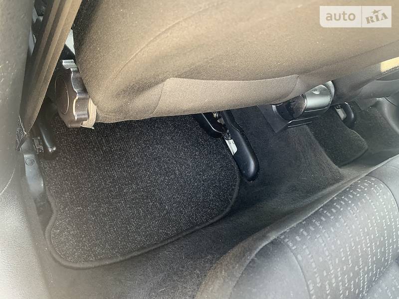 Хэтчбек Volkswagen Golf 2002 в Ивано-Франковске фото 33 Хэтчбек Volkswagen Golf 2002 в Ивано-Франковске