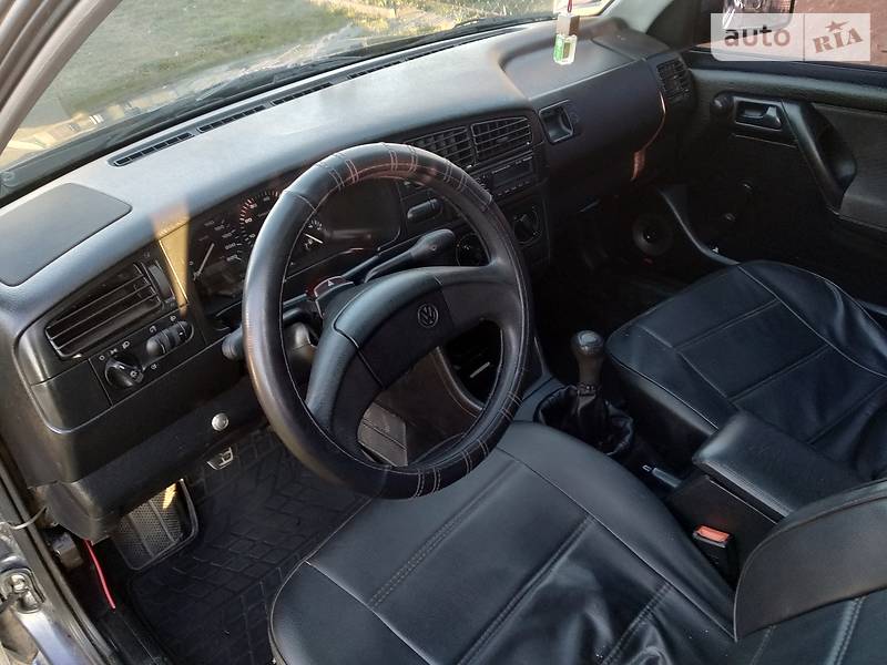 Хэтчбек Volkswagen Golf 1994 в Луцке