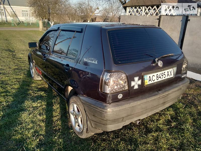 Хэтчбек Volkswagen Golf 1994 в Луцке