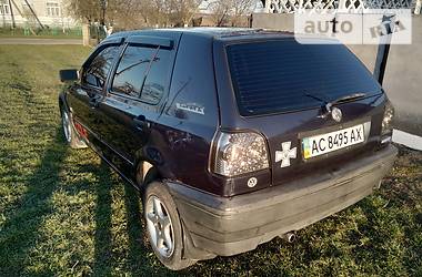 Хетчбек Volkswagen Golf 1994 в 