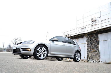 Хетчбек Volkswagen Golf 2013 в 