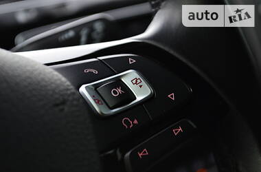 Хетчбек Volkswagen Golf 2013 в 