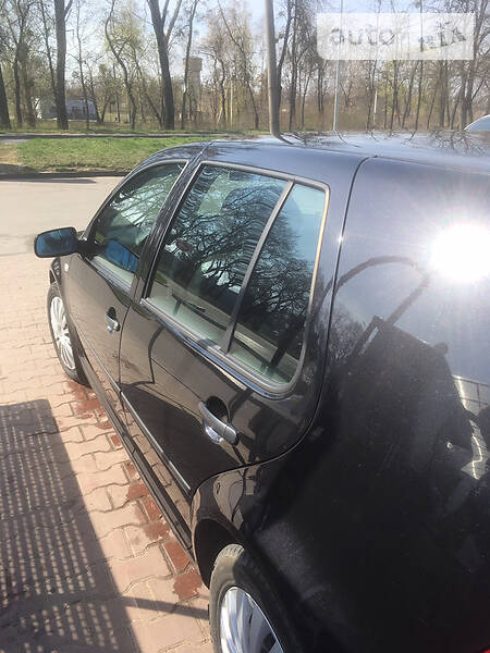 Хетчбек Volkswagen Golf 2000 в Рівному