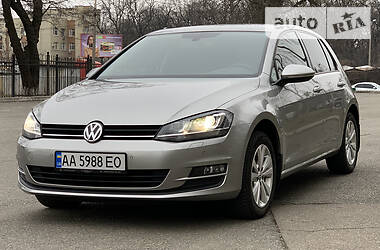 Хетчбек Volkswagen Golf 2014 в Києві