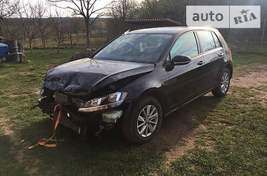 Хетчбек Volkswagen Golf 2018 в 