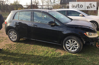 Хетчбек Volkswagen Golf 2018 в 