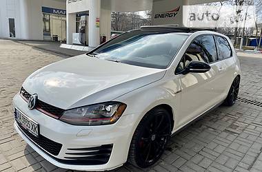 Хетчбек Volkswagen Golf 2014 в  фото 22 Хетчбек Volkswagen Golf 2014 в