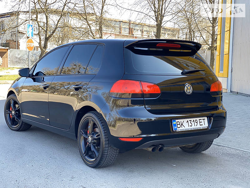Хетчбек Volkswagen Golf 2009 в Рівному