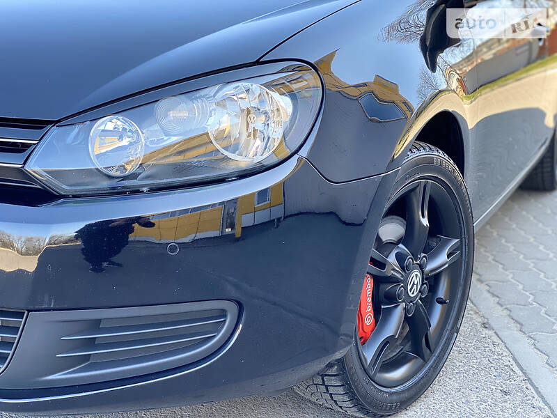 Хетчбек Volkswagen Golf 2009 в Рівному