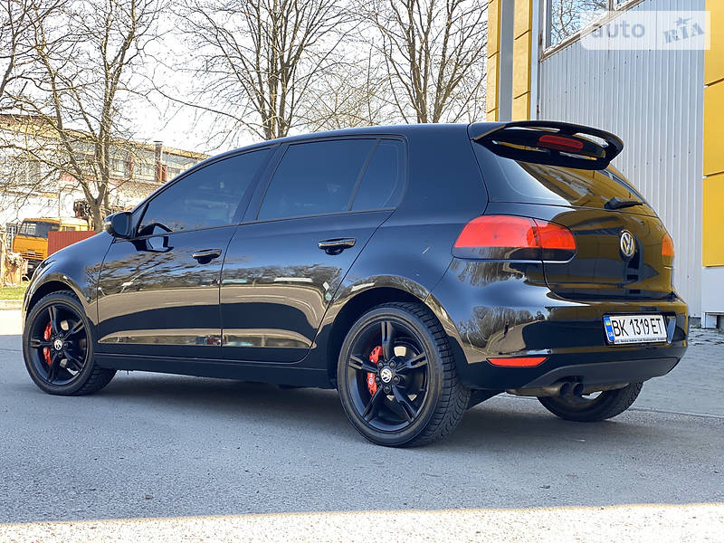 Хетчбек Volkswagen Golf 2009 в Рівному