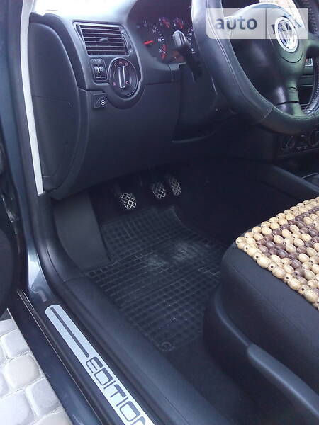 Хетчбек Volkswagen Golf 2000 в Підволочиську